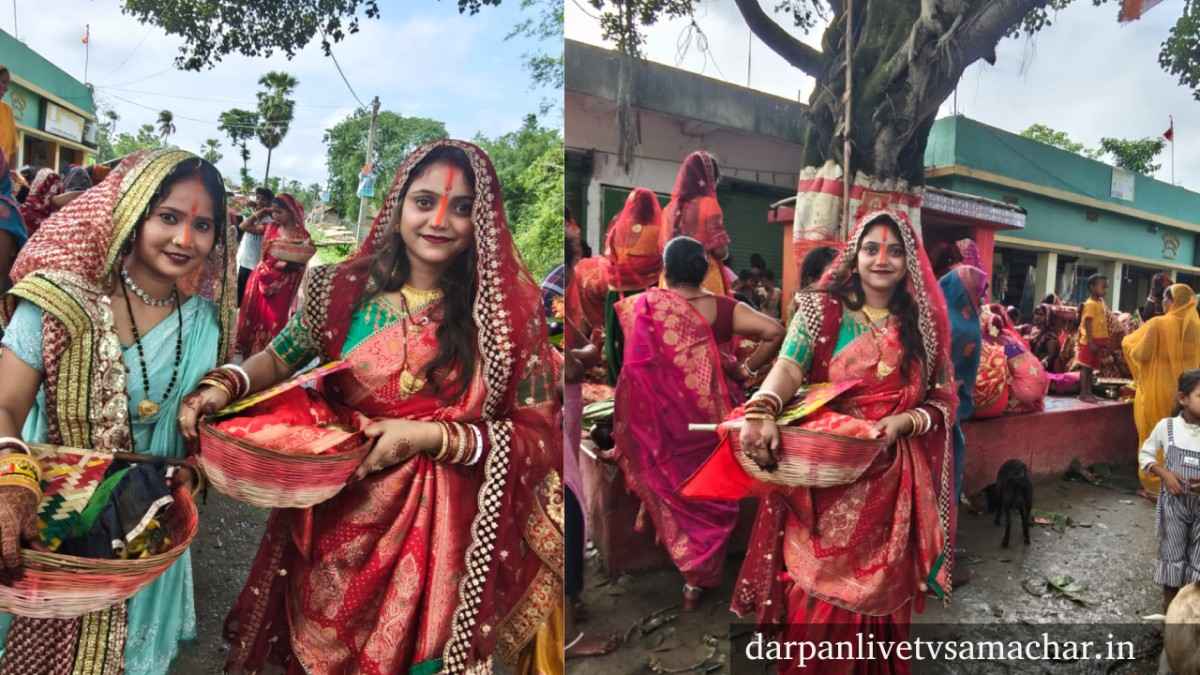 डंडखोरा में वट वृक्ष के नीचे सुहागिन महिलाएं पूजा करती हुईं।