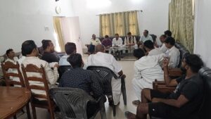 कटिहार में 19 अगस्त 2025 को कांग्रेस जिलाध्यक्ष सुनील कुमार यादव के आवासीय कार्यालय में वोटर अधिकार यात्रा की तैयारियों के लिए आयोजित महागठबंधन की बैठक।