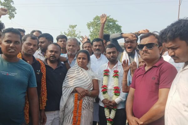 बरारी में वीआईपी उम्मीदवार संजू सिंह निषाद का भव्य स्वागत