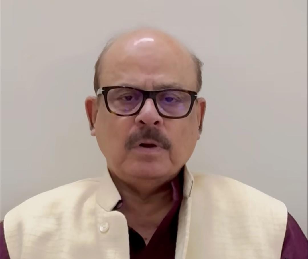 सांसद तारिक अनवर और DRM की रेल सुविधाओं पर बैठक