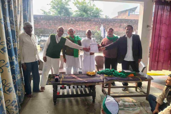 अमरोहा में किसान यूनियन टिकैत की बैठक में नई नियुक्तियों पर चर्चा