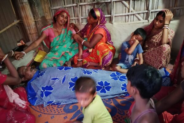 डंडखोरा में वज्रपात से मौत के बाद घटनास्थल